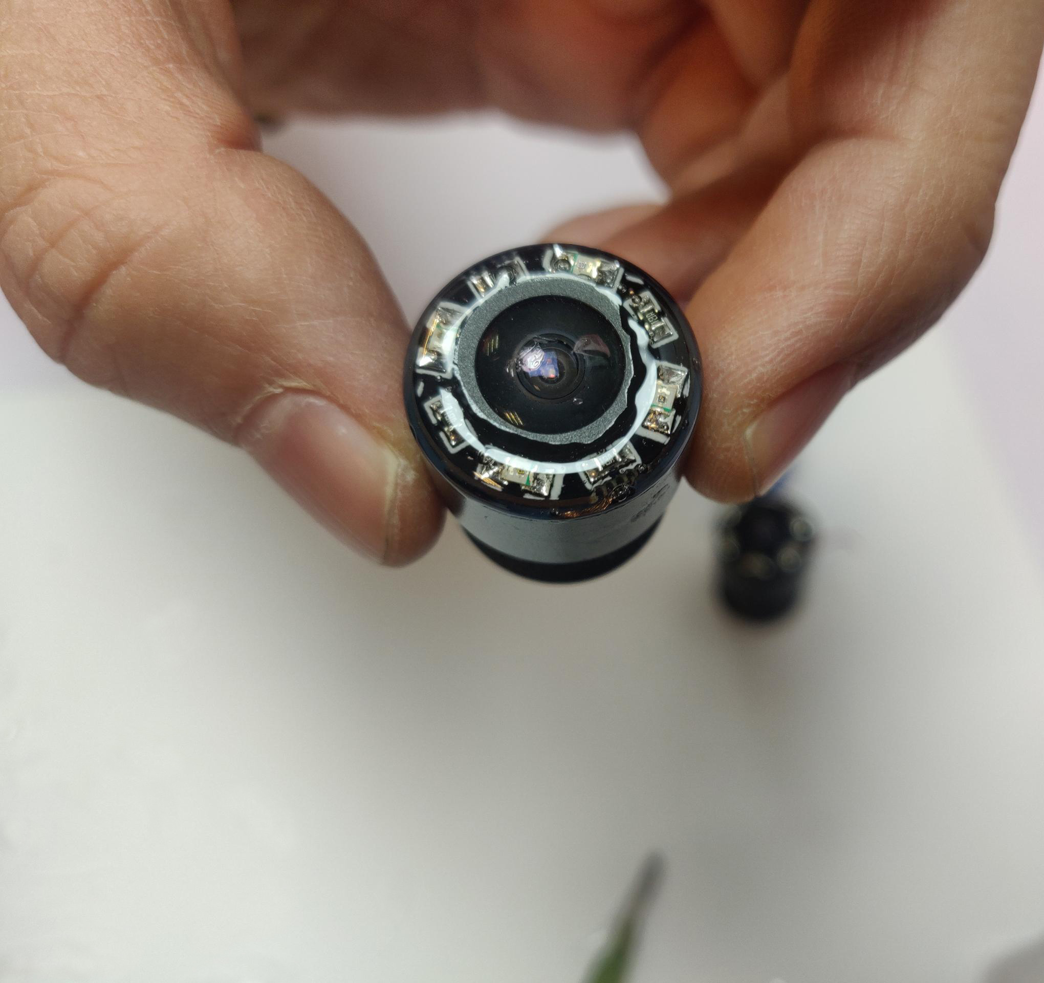 王先生寄到特固新材的樣品，粘接后的結(jié)果