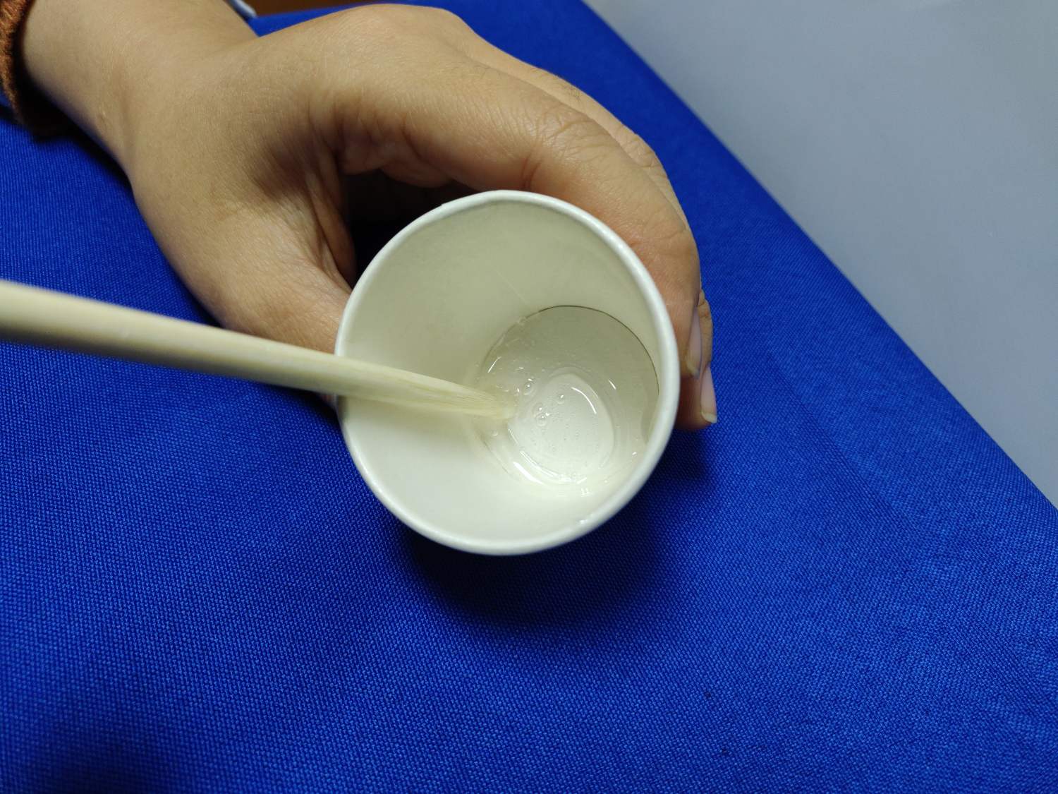 環(huán)氧樹脂逐漸固態(tài)化